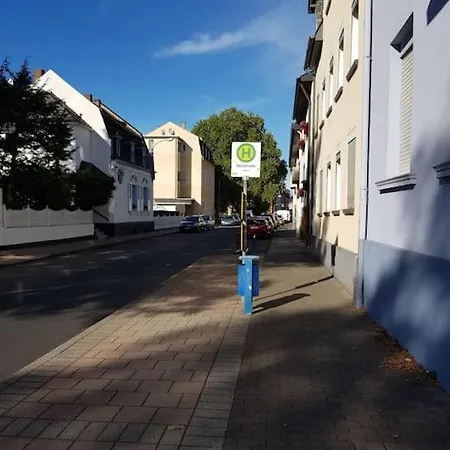 Grosse In Ko-pfaffendorf Nahe Dem Rhein Appartement *